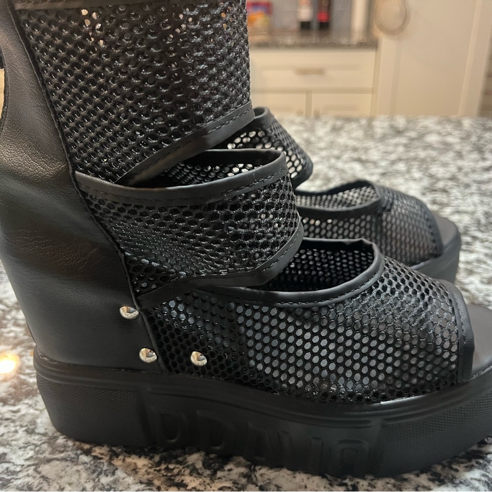 Bravo Women’s Black Platform Fishnet Shoes Size 42